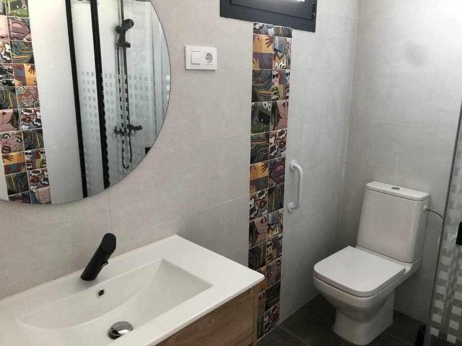 Alojamiento El Pez Casa Con Piscina Climatizada Villafranca de los Caballeros Bagian luar foto