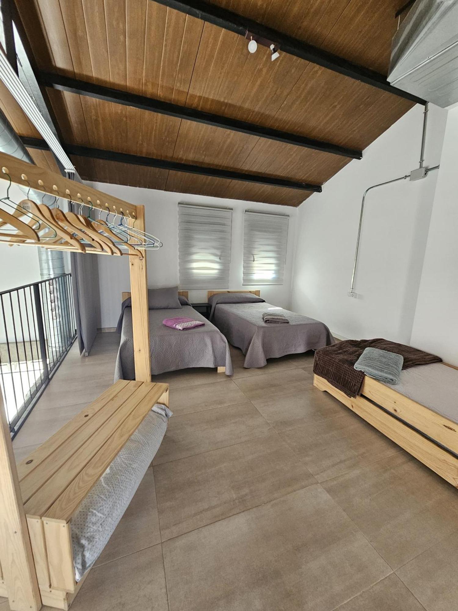 Alojamiento El Pez Casa Con Piscina Climatizada Villafranca de los Caballeros Bagian luar foto