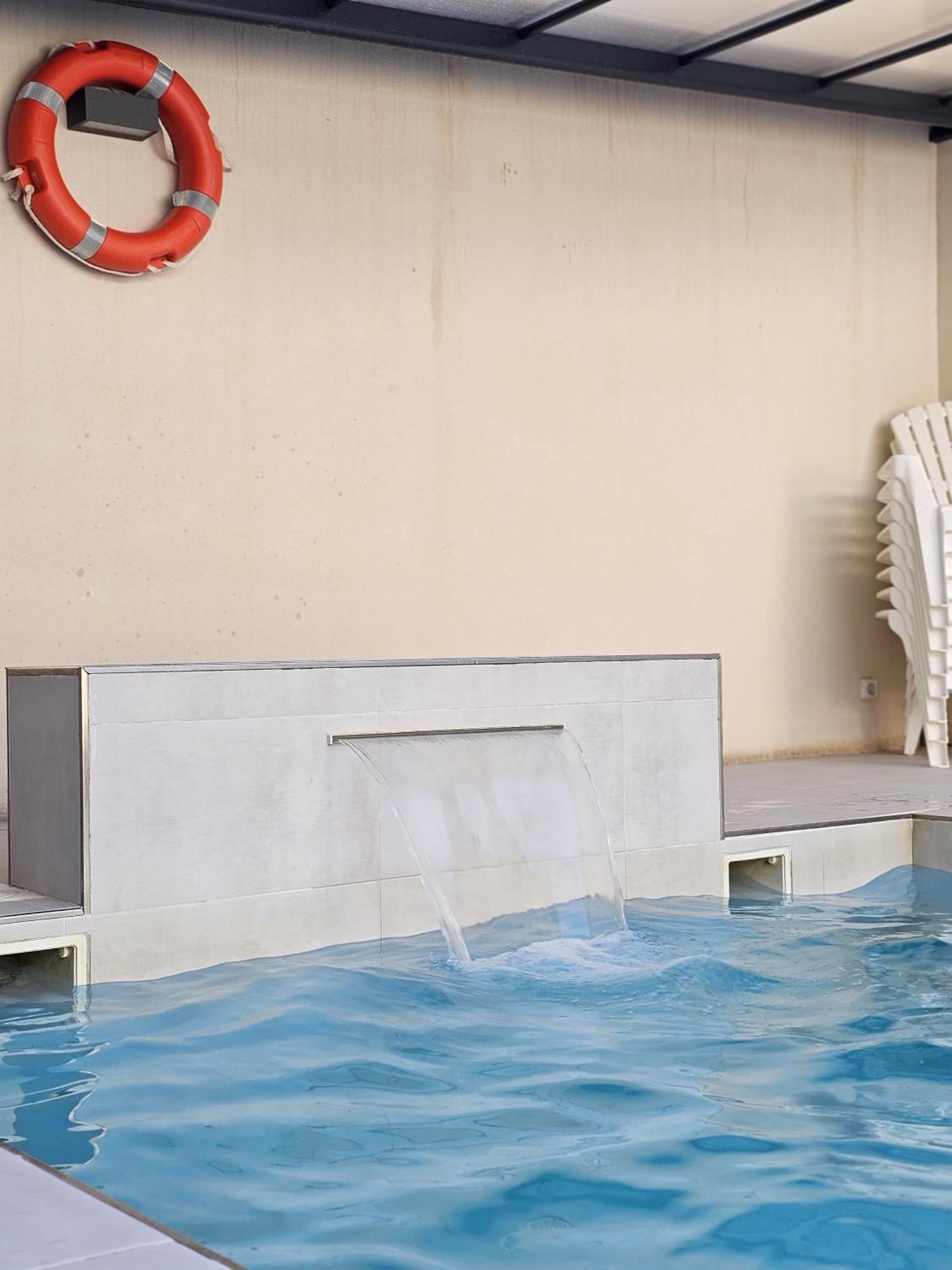 Alojamiento El Pez Casa Con Piscina Climatizada Villafranca de los Caballeros Bagian luar foto